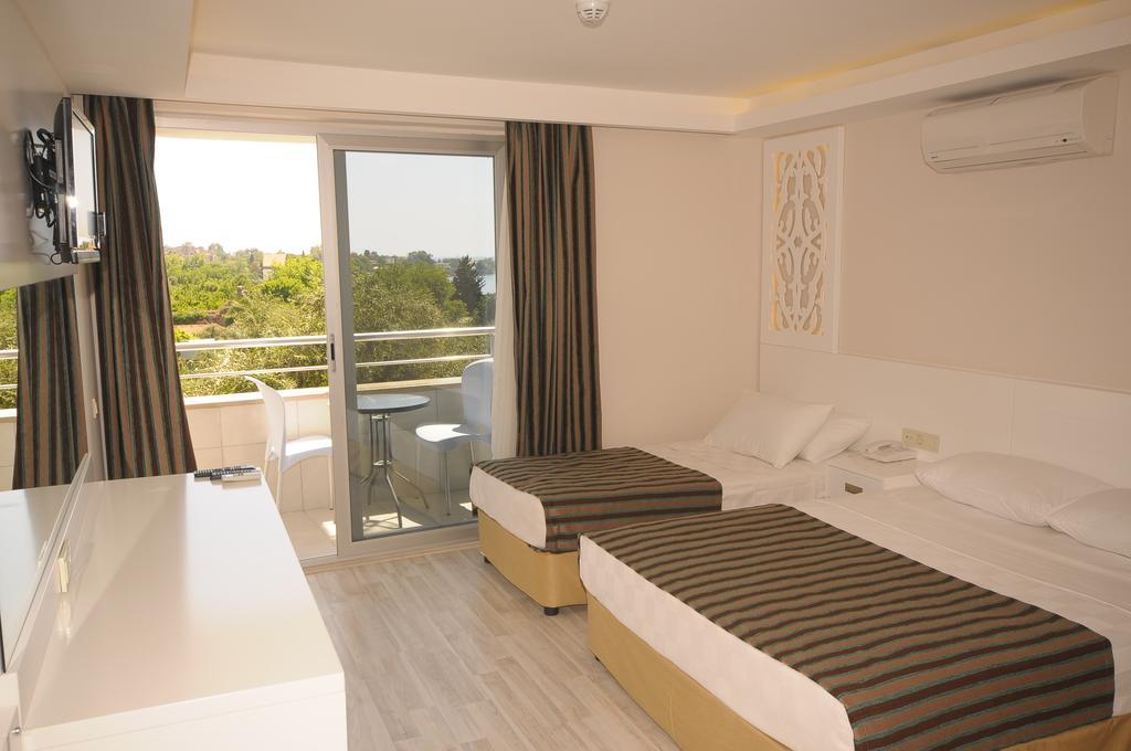 Habitación Triple con vistas al mar